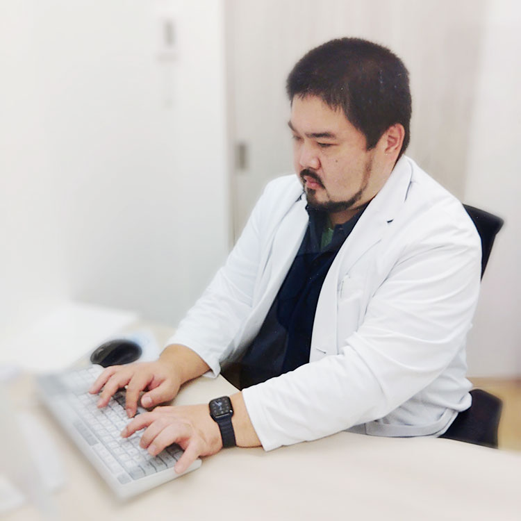 南　壮介（火曜午前担当）